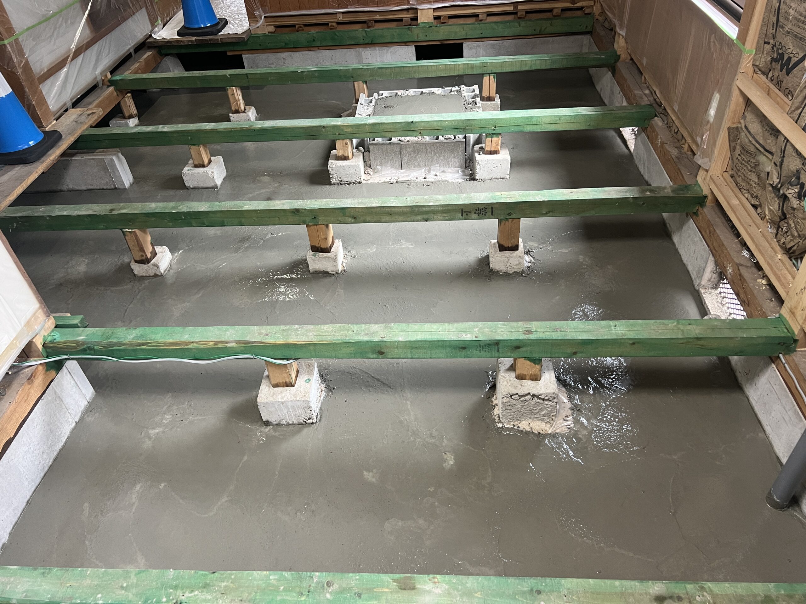 リフォーム工事　作業中