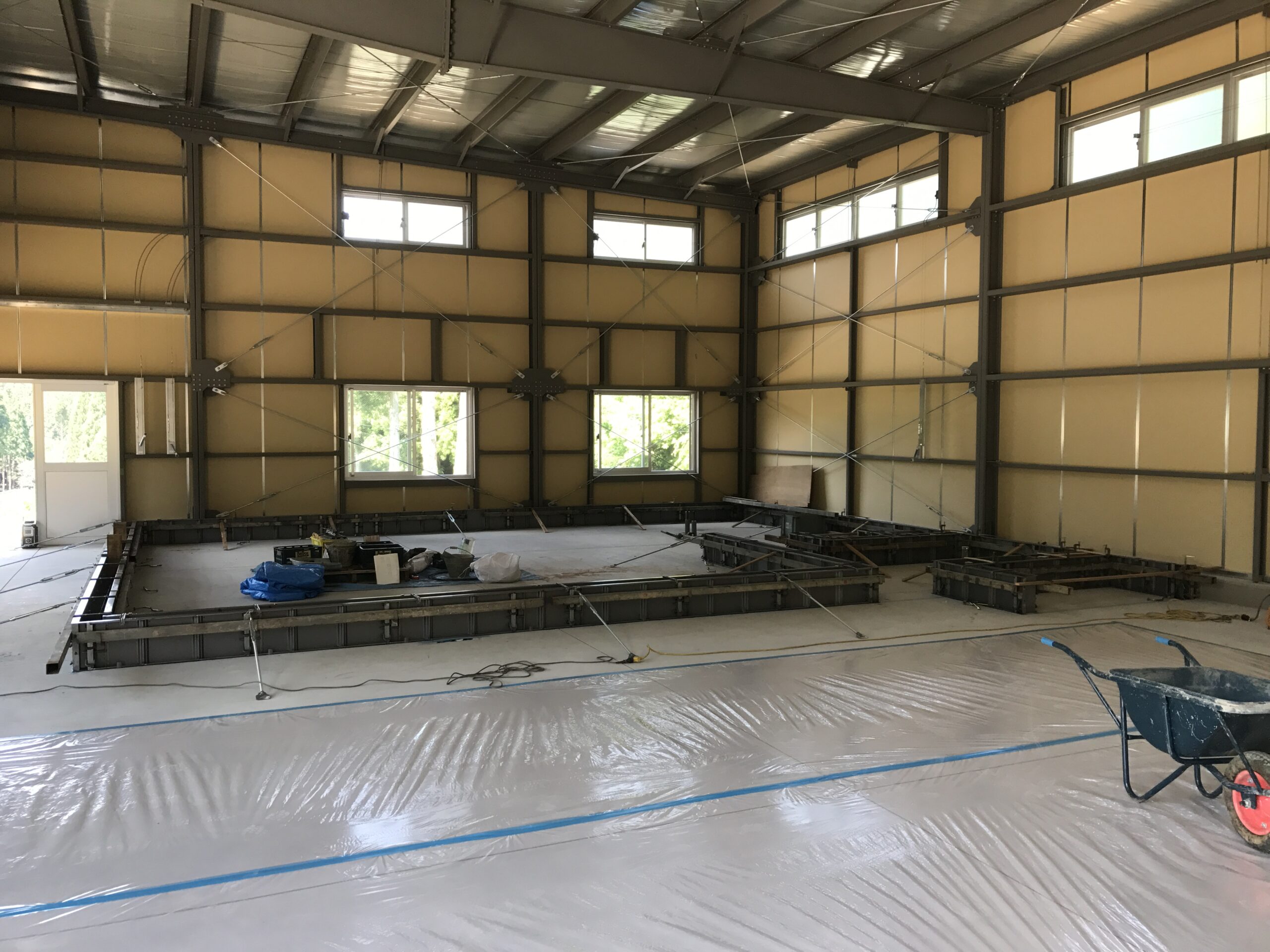 事務所　工事中
