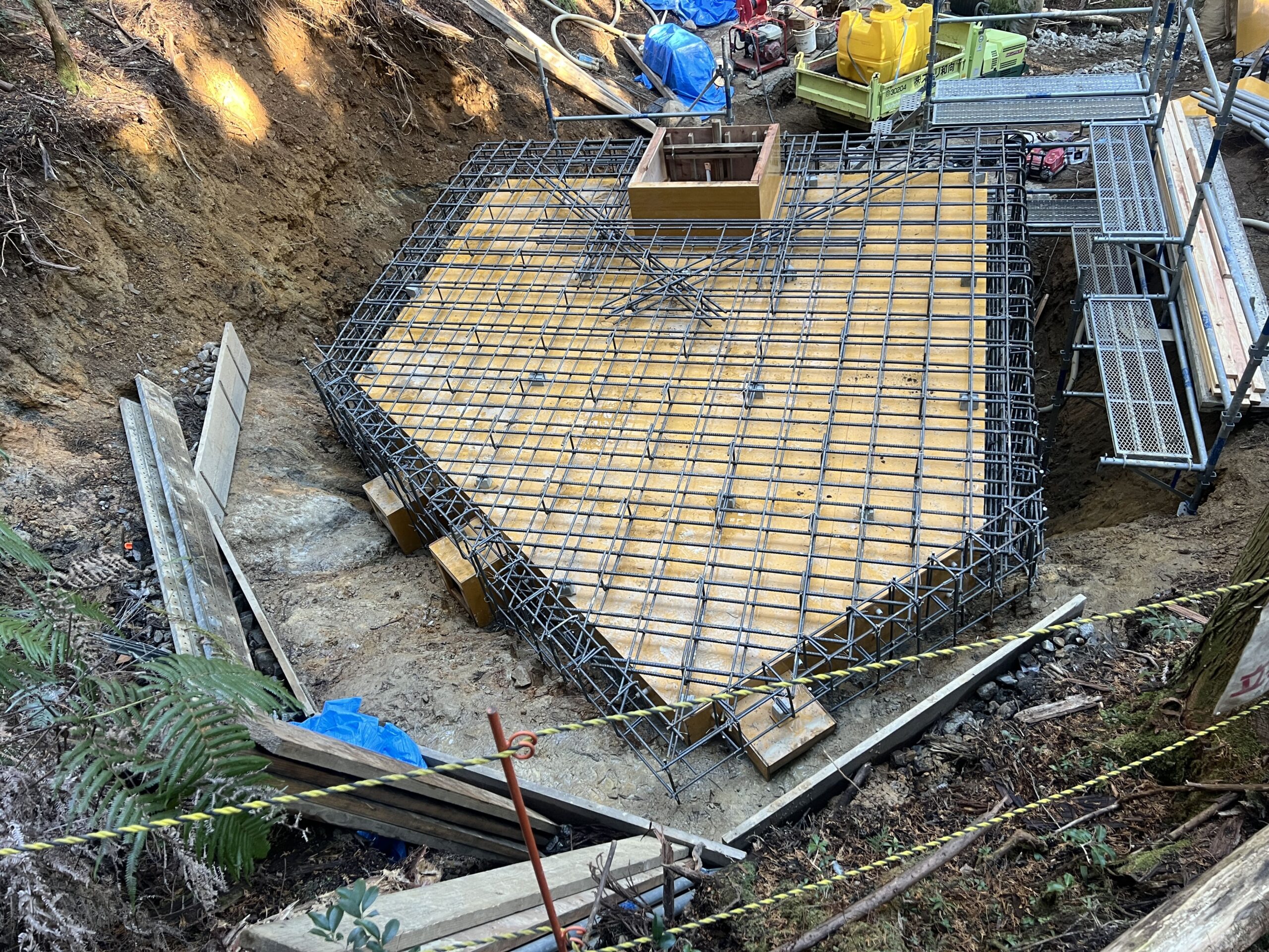 貯水槽　コンクリート工事中5