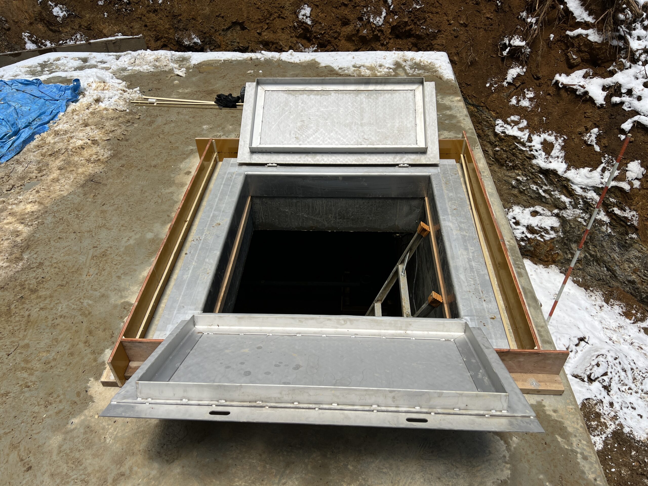 貯水槽　コンクリート工事中9